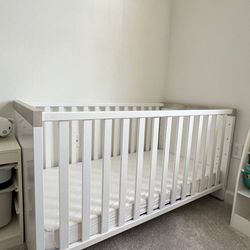 Baby Bed & Dresser W/ Changing Table 