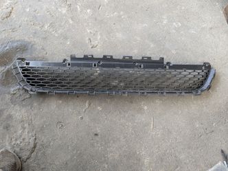14-19 Land Rover Discovery Lower Grille