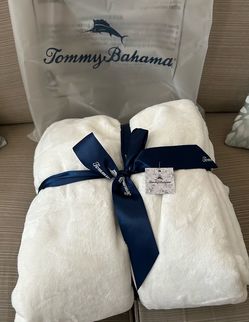 New Tommy Bahama Blanket