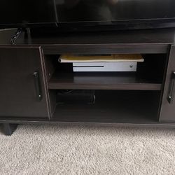 Dark wood TV Stand