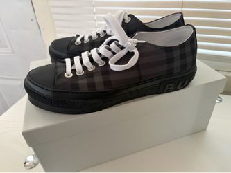 Authentic Burberry shoes (size 7 uk) (41eur)