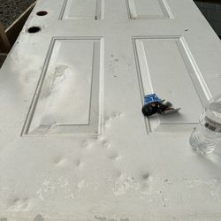 2 doors 