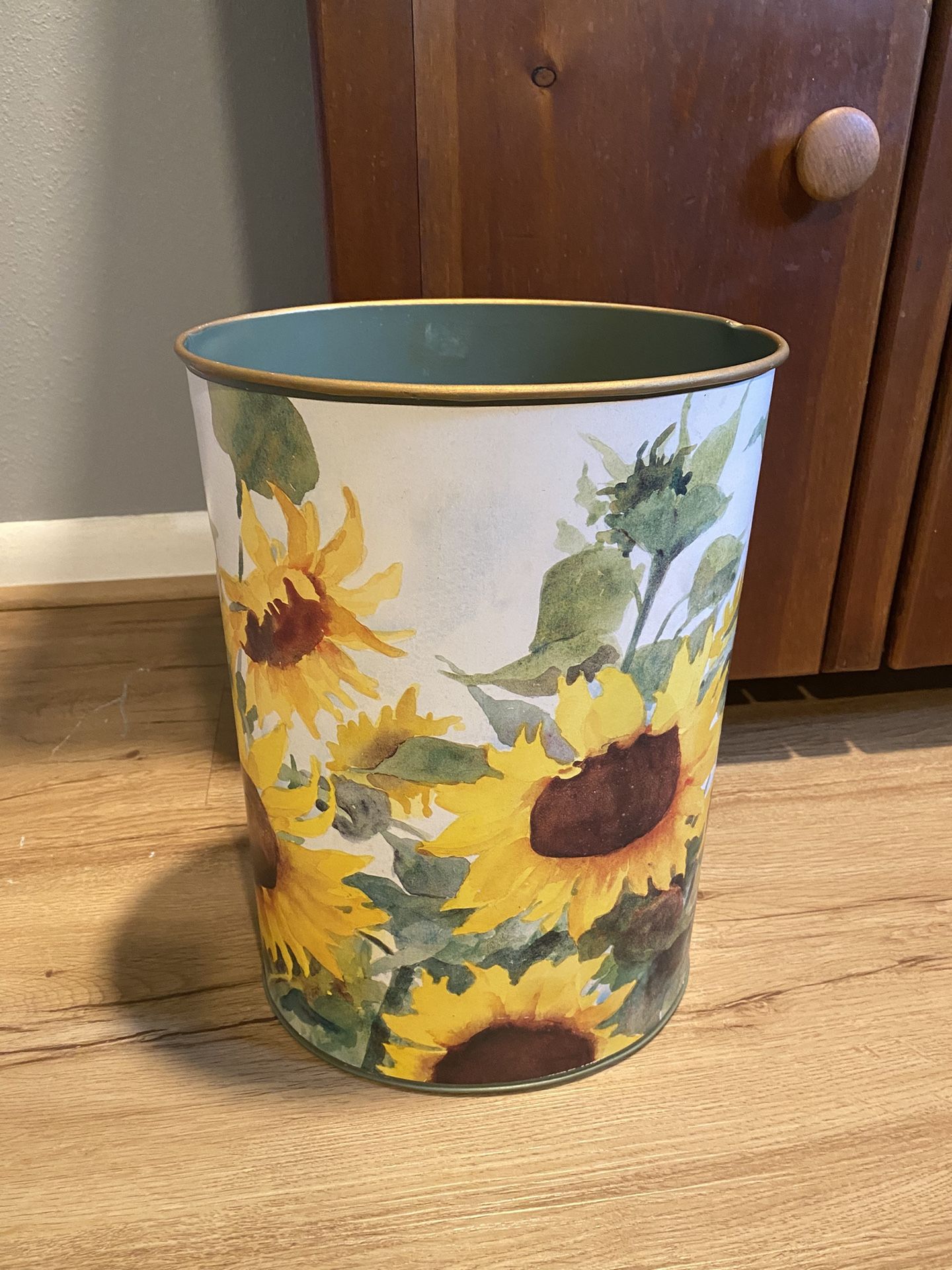 Sunflower Decorative Metal Waste Bin Small Trash Can
