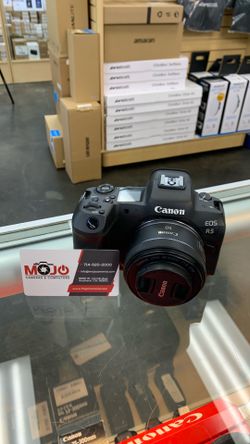 Canon R5 // 50mm F1.8
