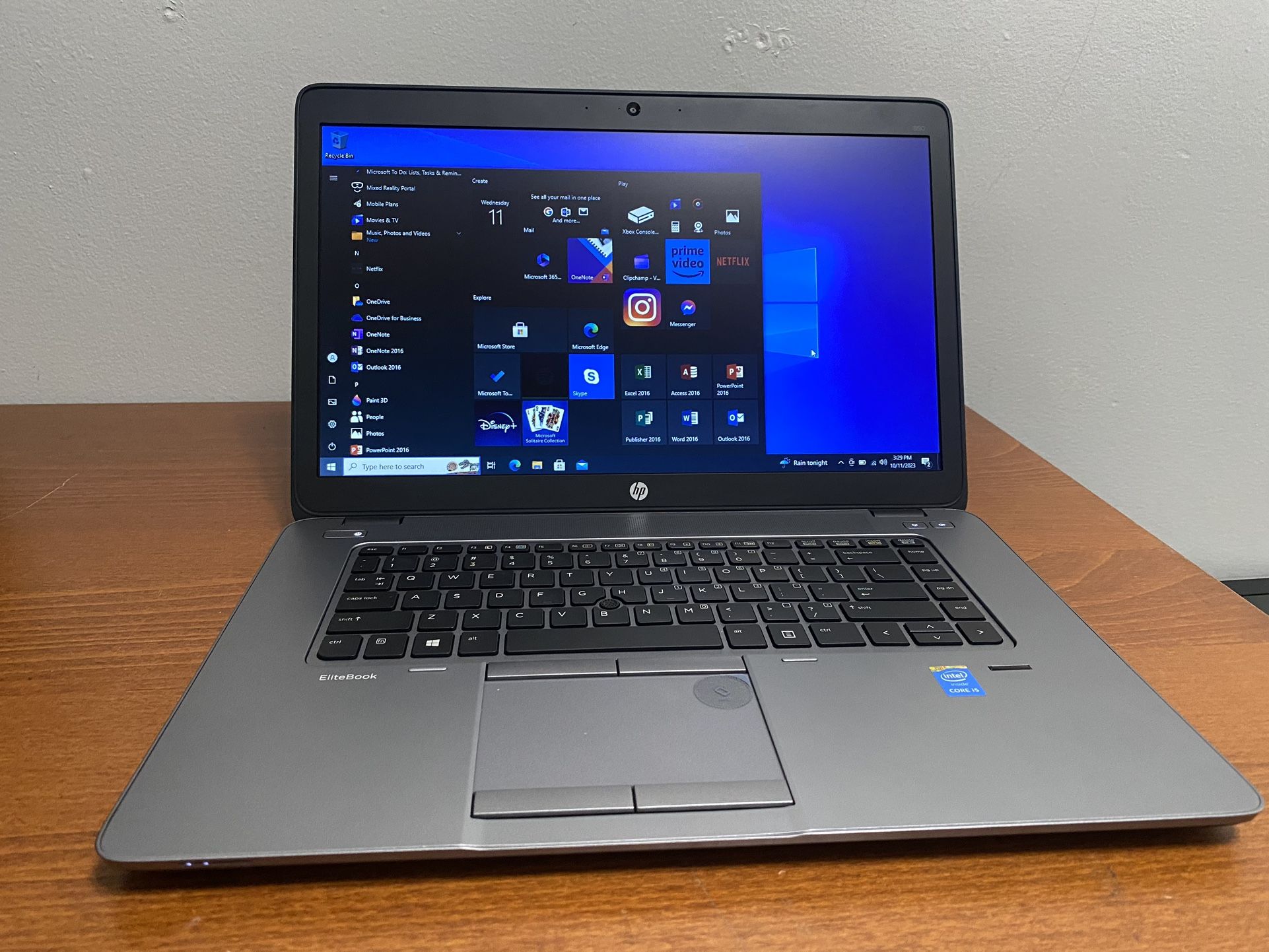 HP EliteBook 850 G3 2.20GHz i5 8GB Ram 512GB SSD OFFICE