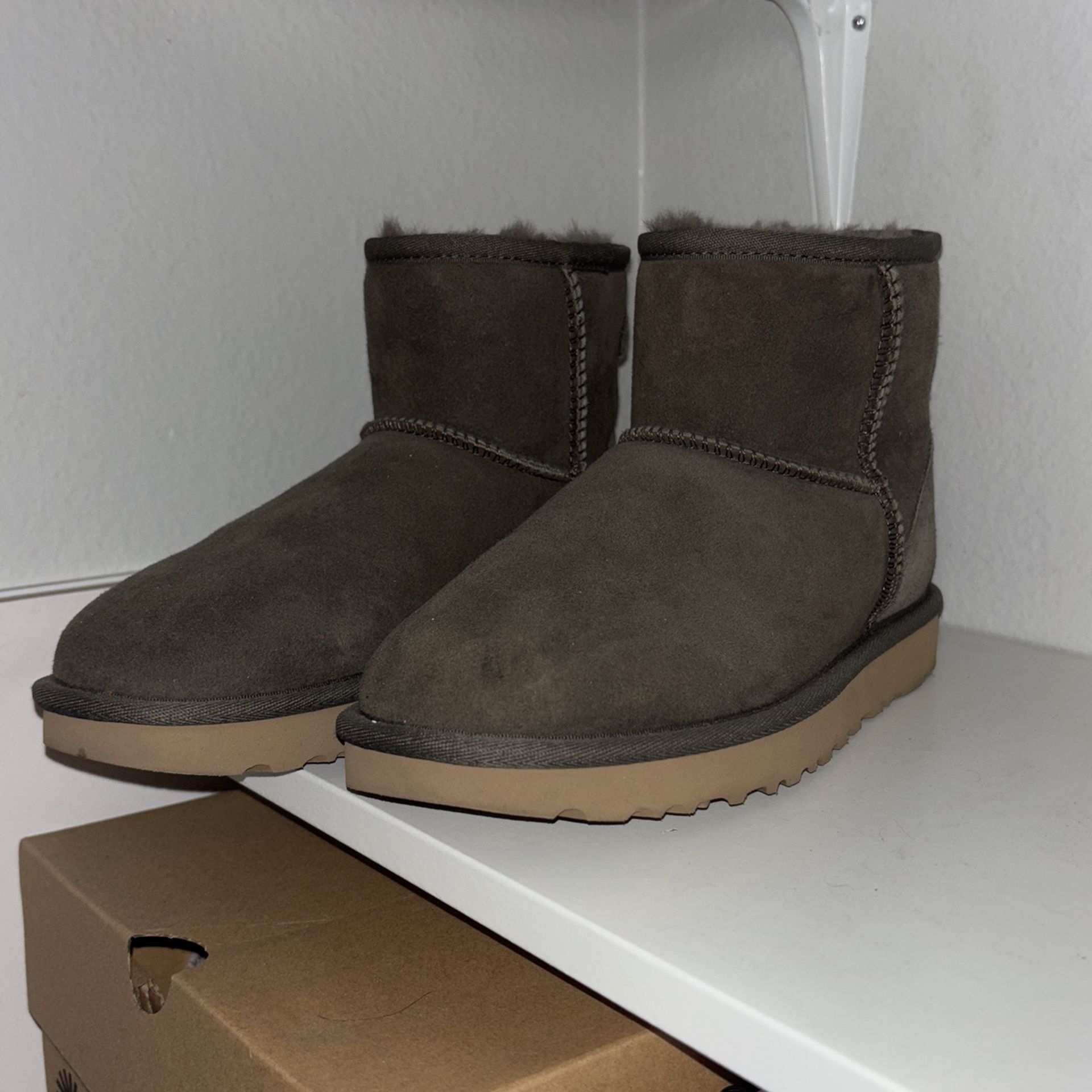 Green Short Uggs
