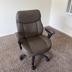 LaZBoy Office Chair - Brown - Like New - FREE LOCAL DELIVERY 