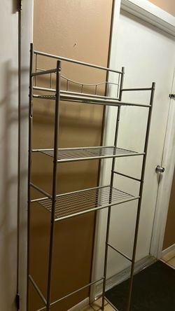Bathroom shelf