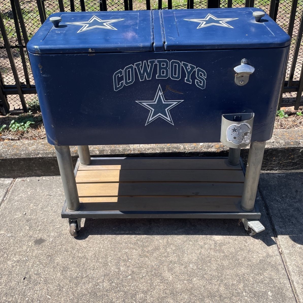 Dallas shops cowboys rolling cooler