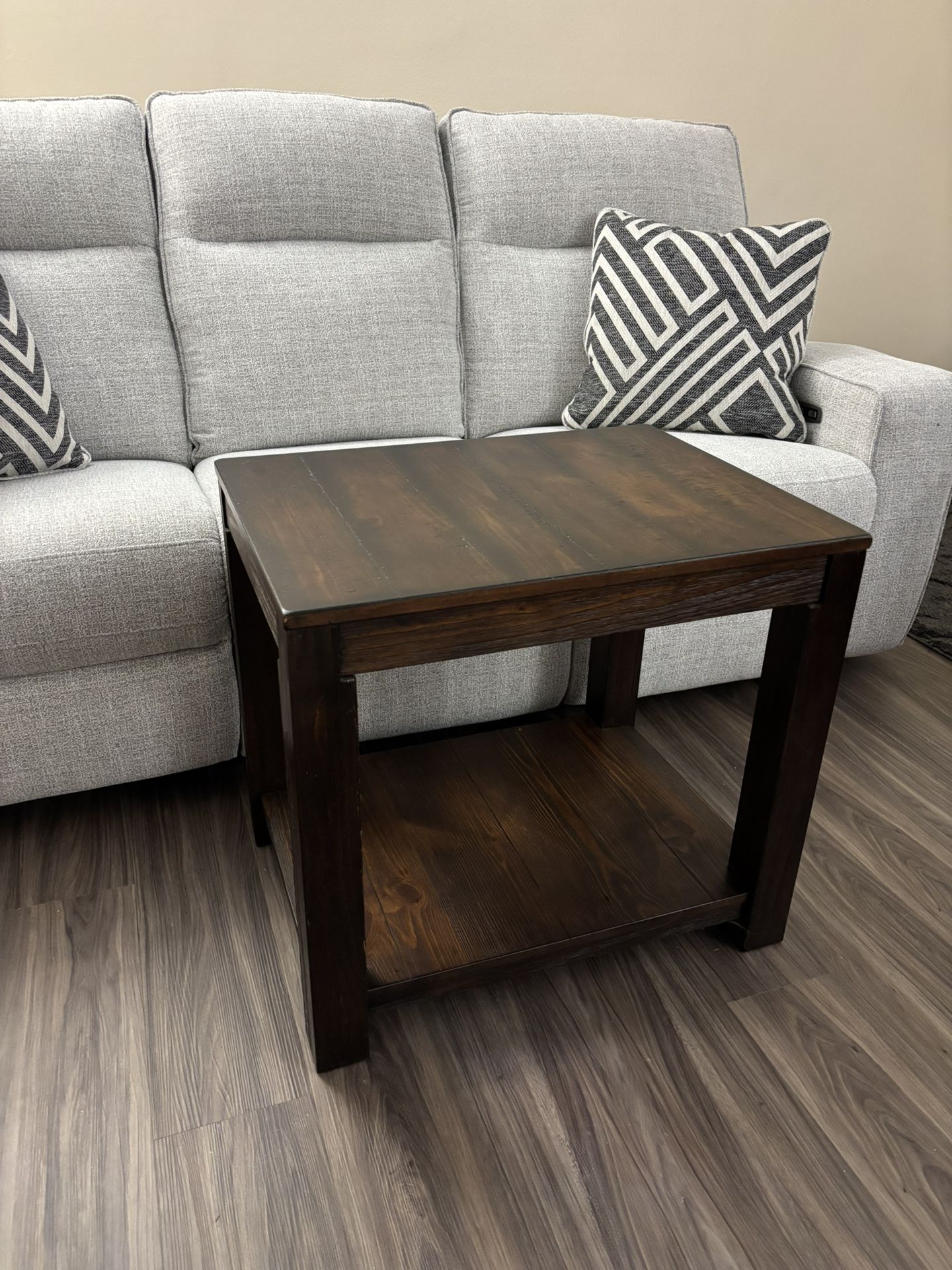 End table