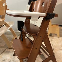 Height Right High Chair with Tray – Mahogany | $40