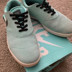 NIkE Size 7