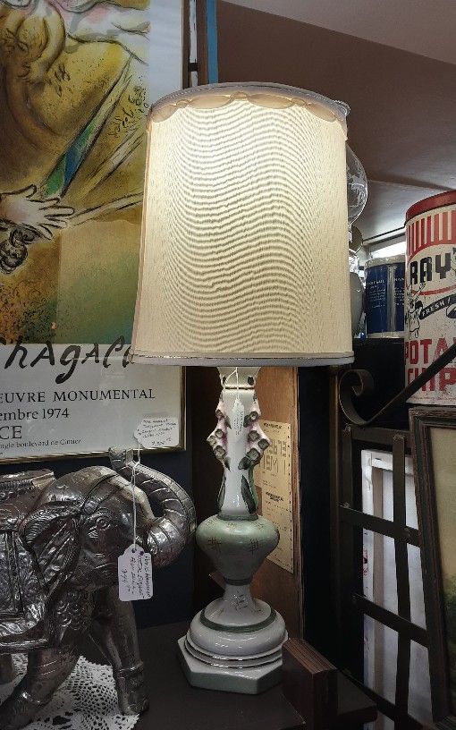 Vintage Lamp- Located In Shelton 