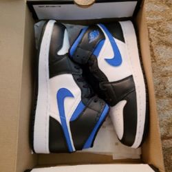 New. Jordans. Size 7 (Pick Up Only)