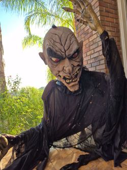 Hanging Ghoul