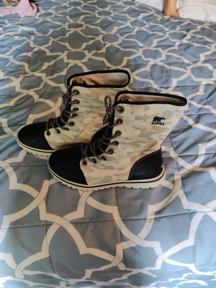  Sorel Boots 