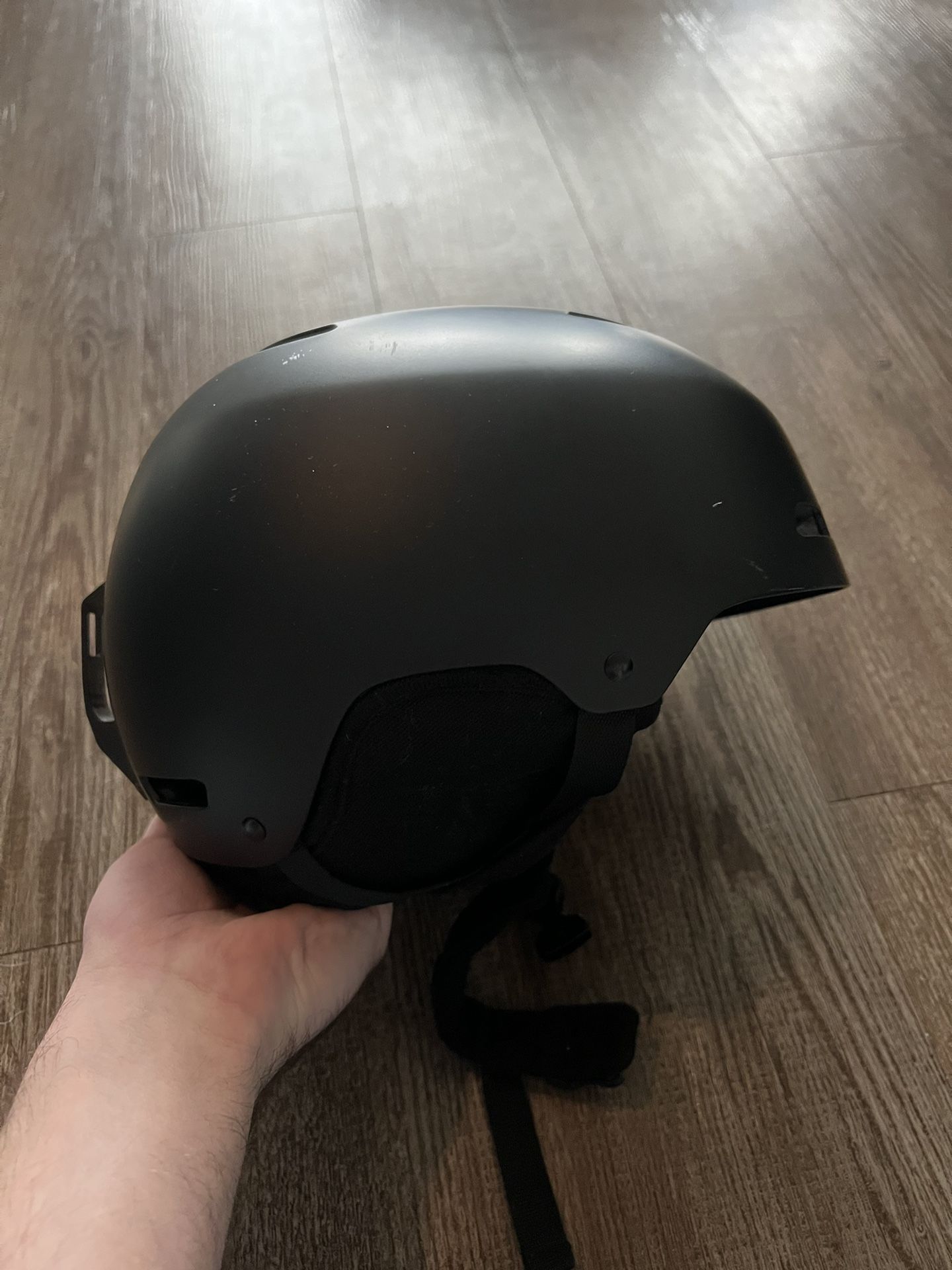 Giro Ledge Snowboard/Ski Helmet