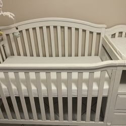 Crib With Changing Table 