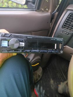 Alpine Bluetooth stereo