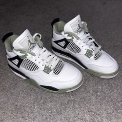 Air Jordan 4 Retro