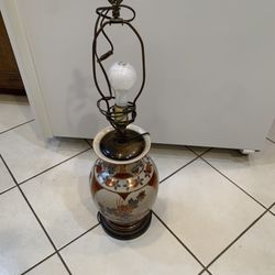 1x29" Ornate Porcelain Lamp
