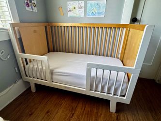 Oeuf Sparrow Convertible Crib Set – Natural Birch with White Toddler Rail, Mattress & Memory Foam Topper