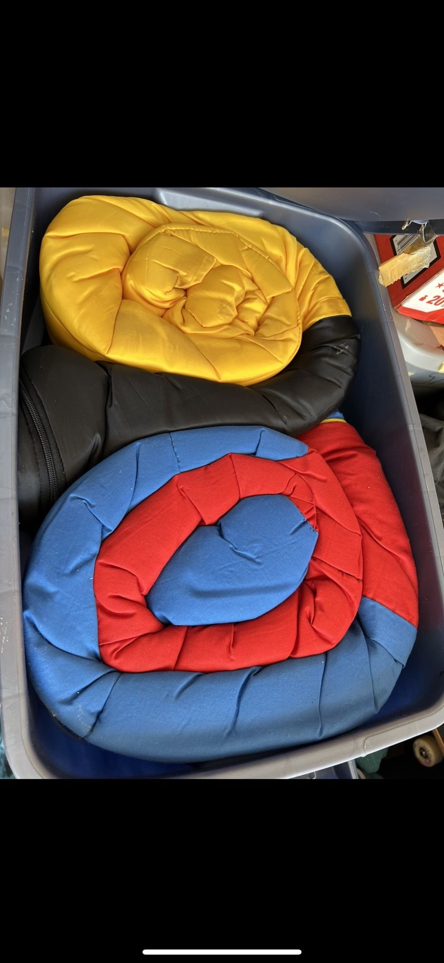 2 Sleeping Bags