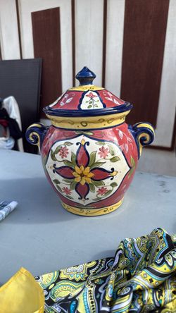 Porcelain Pot