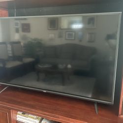 📺 Vizio 55" 4K Smart TV (Model V555-G1) – Great Condition