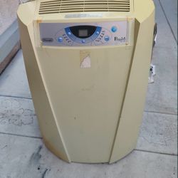 Portable AC unit With Exhaust Hose. 