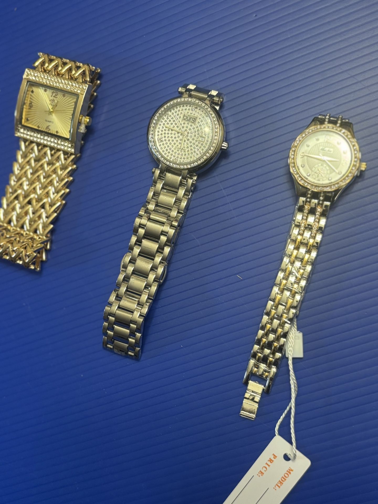 EXQUISITE MOTHER’s Day Or Graduation gift