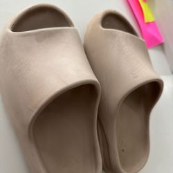 Yeezy Slides