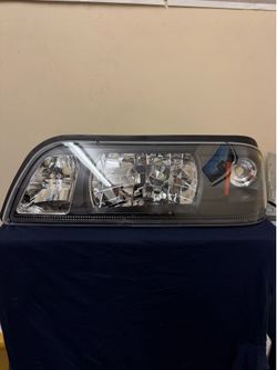 One piece style headlight