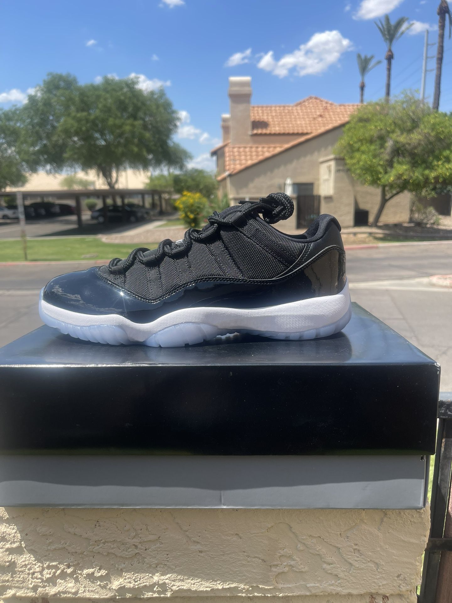 Jordan 11 Low Space Jam