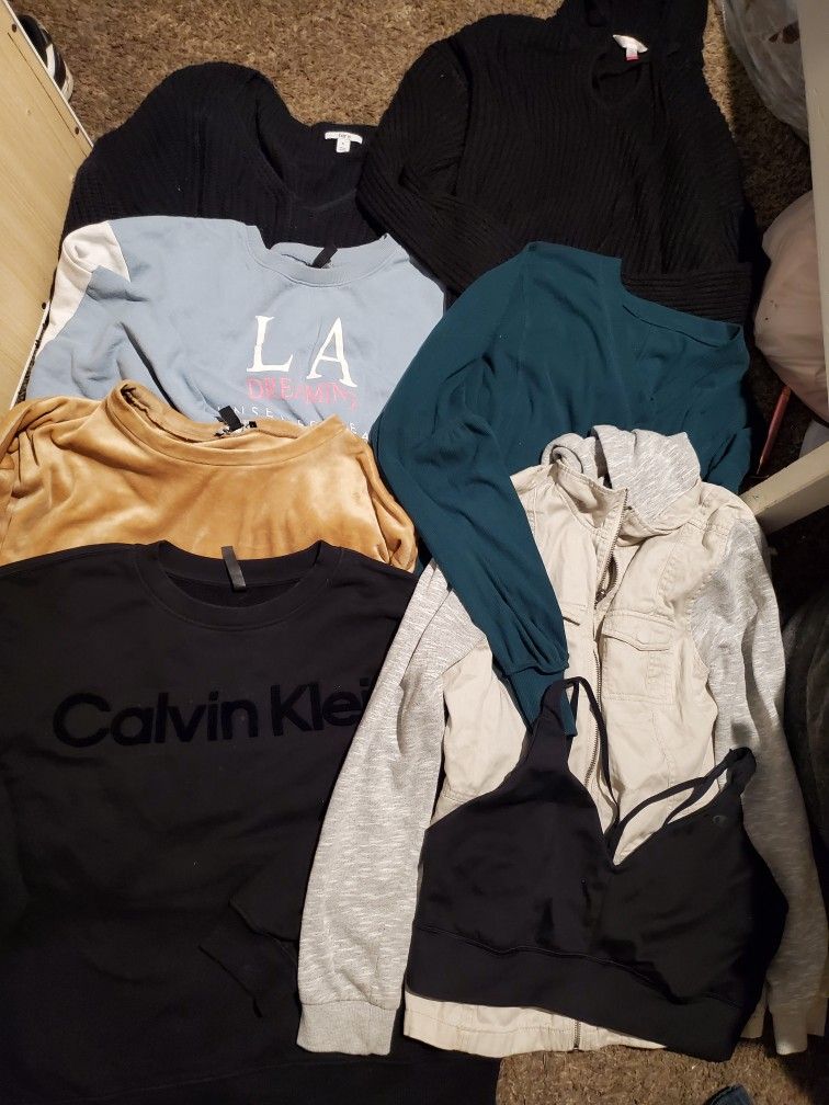 Womans Clothes Bundle :)