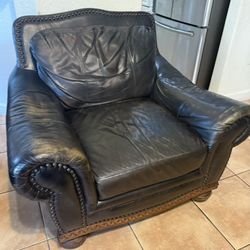 Leather Chair With Ottoman 