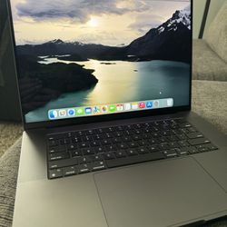 MacBook Pro 16”- M3 Pro Chip