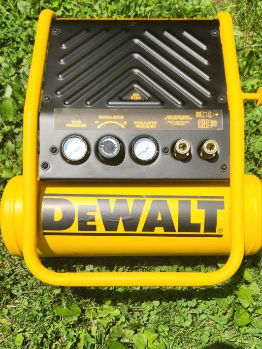 DeWalt D55141 Electric Air Compressor