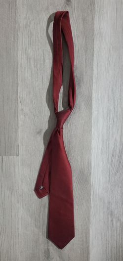 Calvin Klein Burgundy Red Textured Diagonal Ribbed 100% Silk Men's Tie