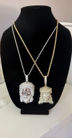 religious Jesus pendant with rope chain.