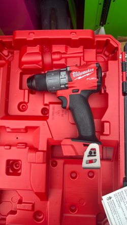 (READ DESCRIPTION)  MILWAUKEE HAMMER DRILL/Impact Driver  NO BATTERY TOOL ONLY