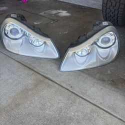2010 Porsche Cayenne Headlights