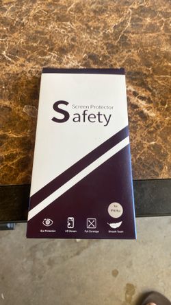 iPhone 16 plus screen protectors new
