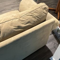 Sofa With Pull Out Used Lightly Great Condition 