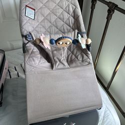Bjorn Bouncer with Toy