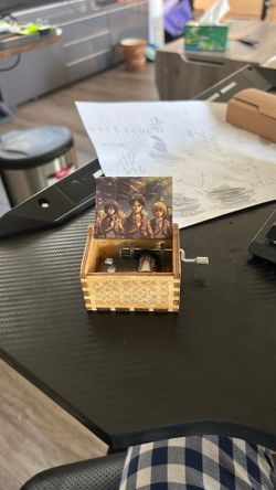 Aot music box