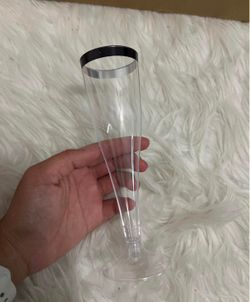Plastic champagne cups/flutes