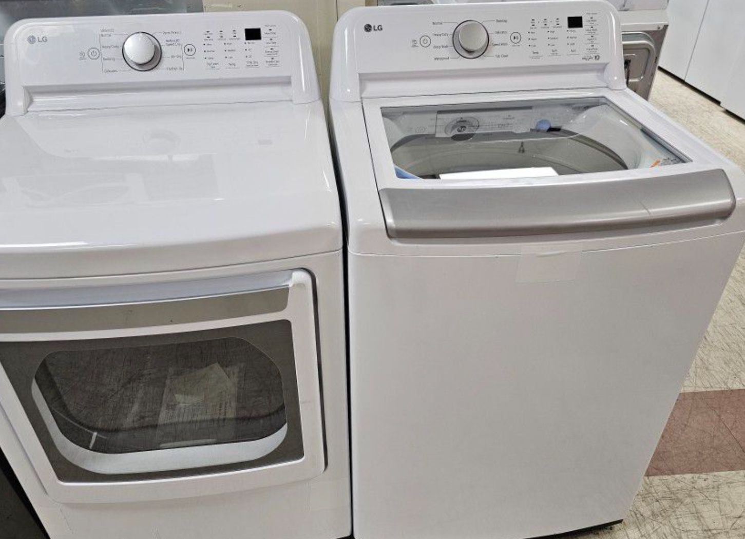 LG Max Capacity Washer And Dryer Set 