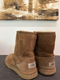 UGG Classic Short Boots - Size 5