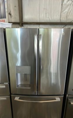 Stainless Steel GE French Door Fridge with Water Dispenser